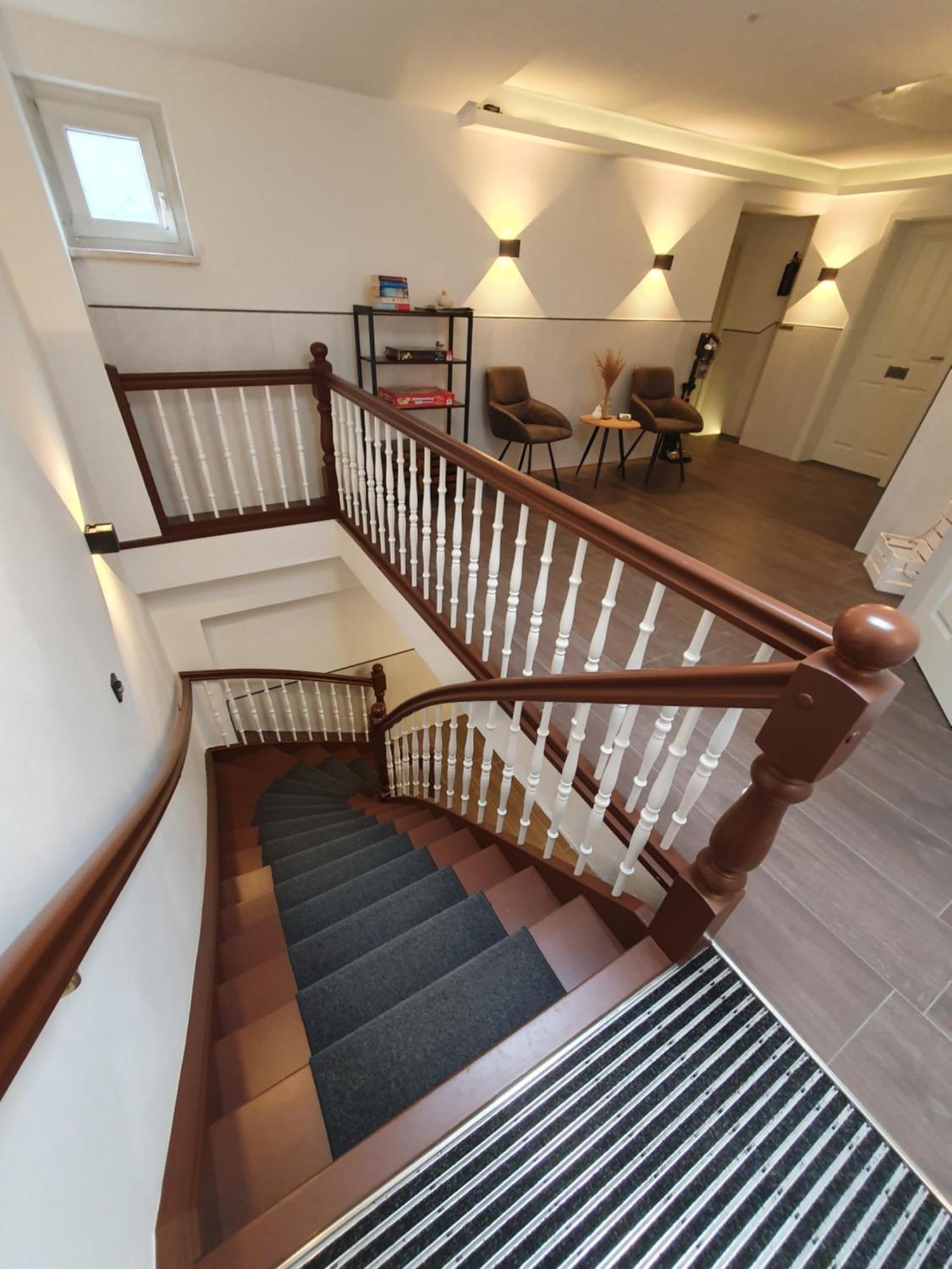 Neumuehler Hof- Ferienwohnung "Benjamin" Mit Grosser Privater Dachterasse Und Guter Anbindung In Die City Σβερίν Εξωτερικό φωτογραφία