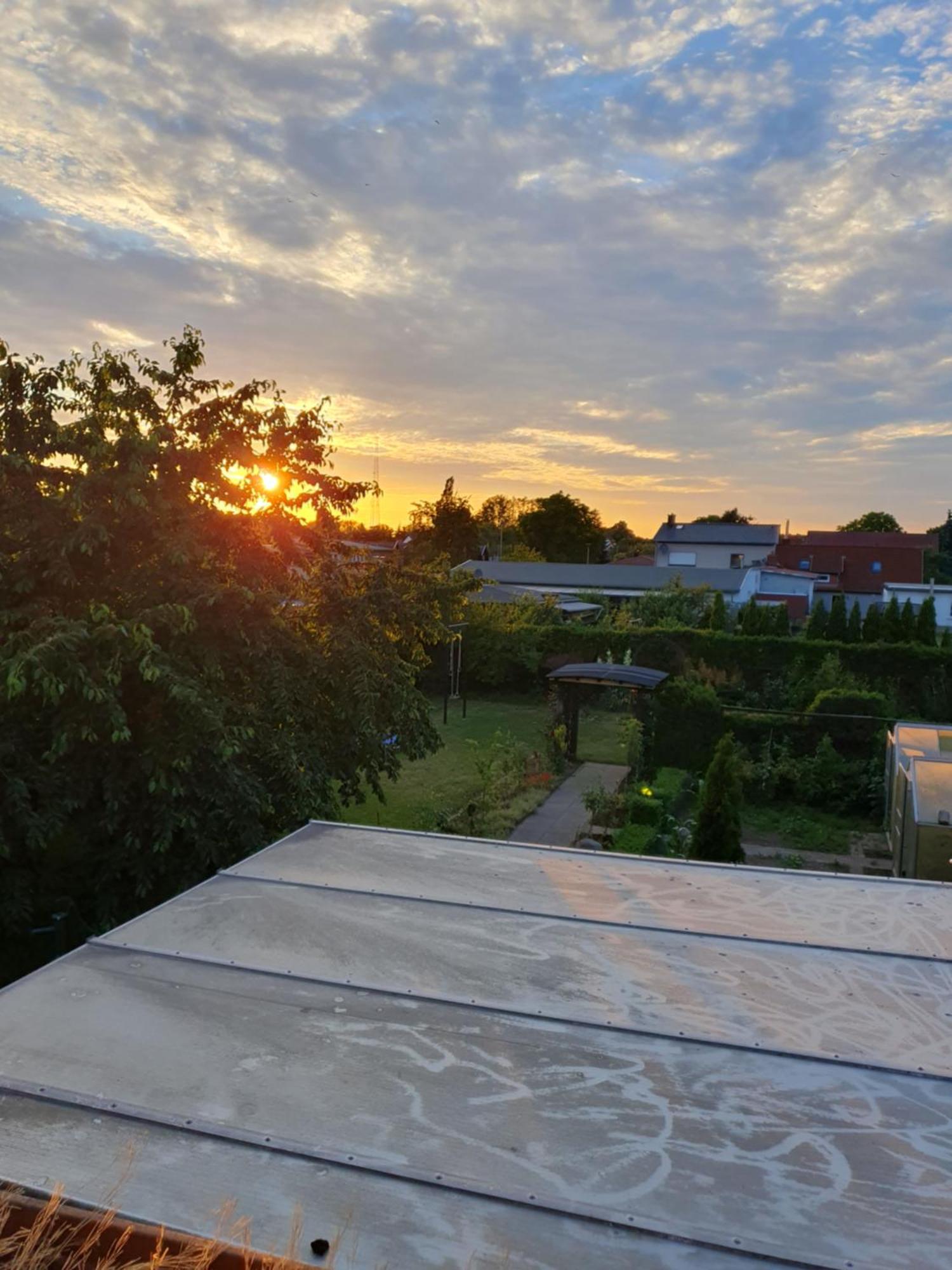Neumuehler Hof- Ferienwohnung "Benjamin" Mit Grosser Privater Dachterasse Und Guter Anbindung In Die City Σβερίν Εξωτερικό φωτογραφία